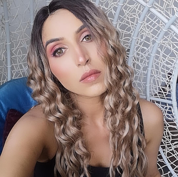 Meet your Posher, Shalini - Picture 2 of 3